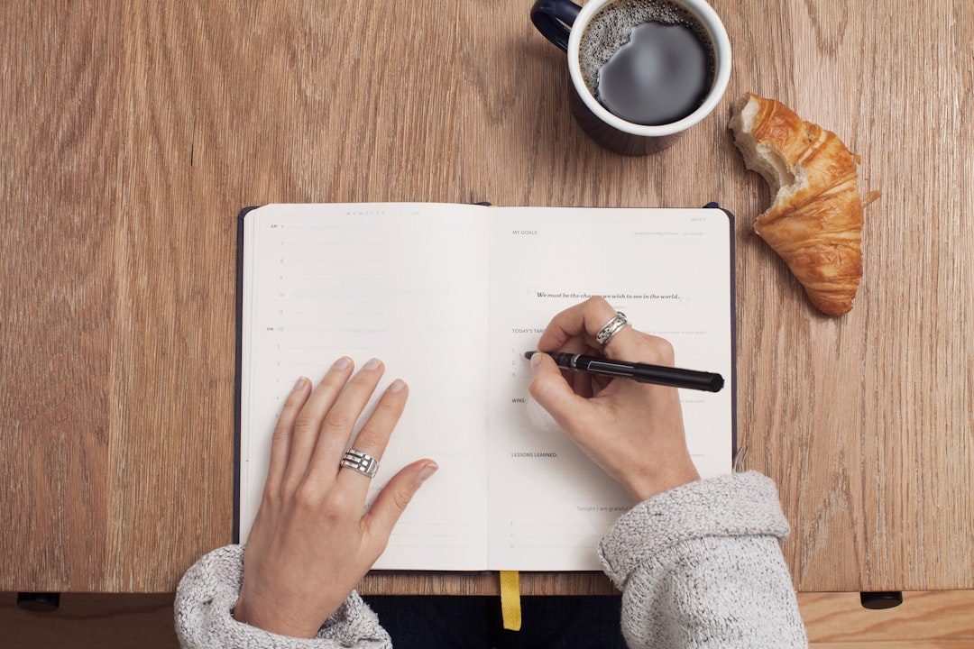 Best Journaling Tips for Beginners: A Simple Guide to Getting Started