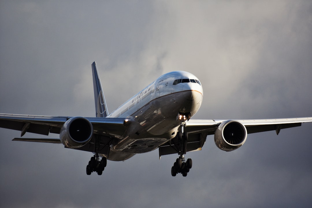 How to Handle Jet Lag: Practical Tips for Travelers